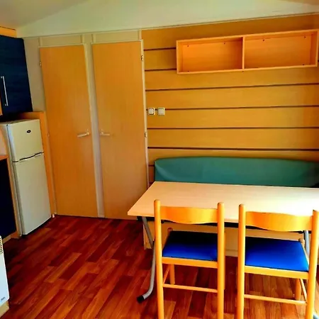 Holiday home Mobil En Proche Paris En Ile De France Saint-Cheron